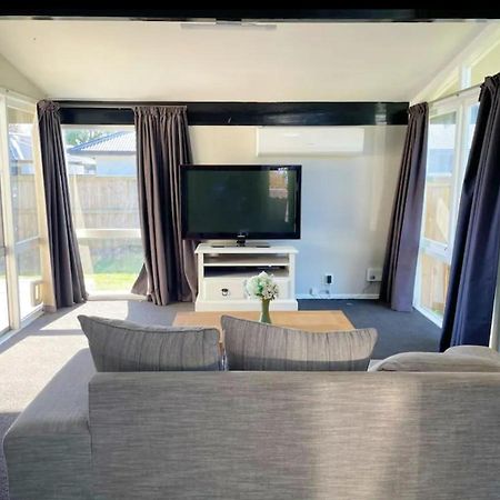 3 Bedroom Family House In Excellent Location Hamilton Bagian luar foto