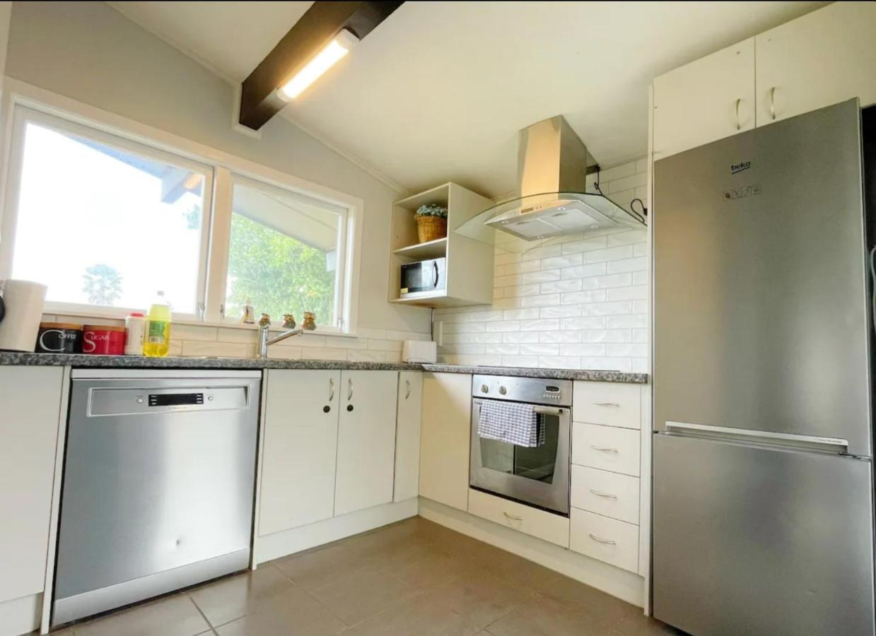 3 Bedroom Family House In Excellent Location Hamilton Bagian luar foto