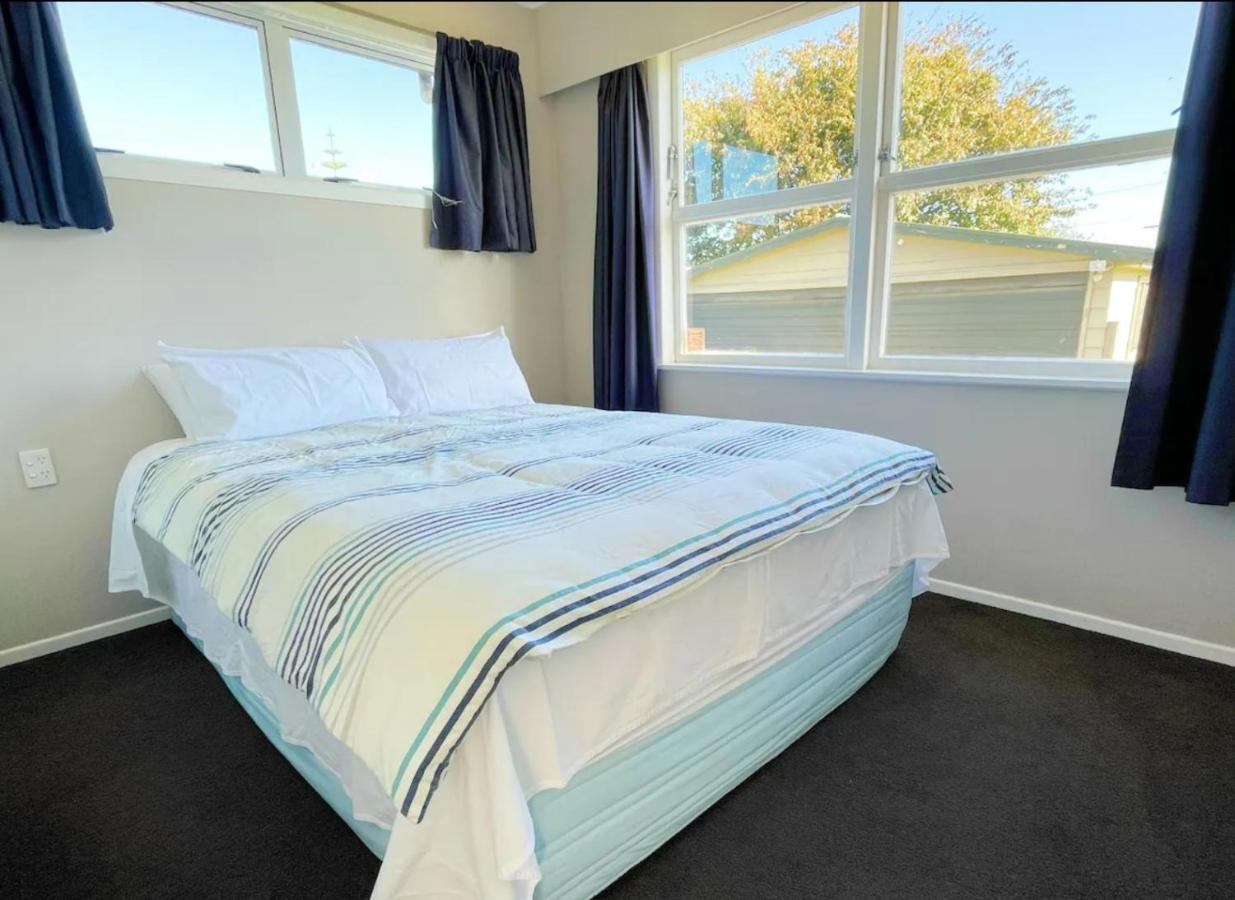 3 Bedroom Family House In Excellent Location Hamilton Bagian luar foto